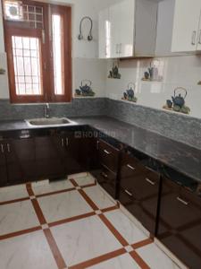 Kitchen Image of 850 Sq.ft 2 BHK Builder Floor for rent in Sector 63 A Noida for Rs. 23000