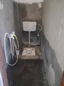 Bathroom Image of 800 Sq.ft 3 BHK Independent House for rent in Shastri Nagar Meerut for Rs. 7500