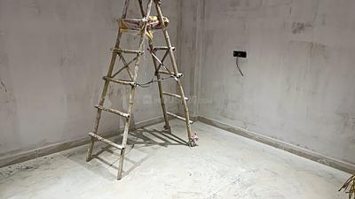 Bedroom Image of 900 Sq.ft 3 BHK Builder Floor for sale in Mayur Vihar Phase 1 New Delhi for Rs. 10000000