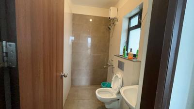 Bathroom Image of 420 Sq.ft 1 BHK Apartment / Flat for rent in Duville Riverdale Suites, Kharadi Pune for Rs. 35000