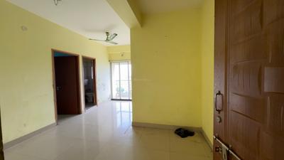 Living Room Image of 892 Sq.ft 2 BHK Apartment / Flat for rent in Swagat Skyline, Rajarhat Kolkata for Rs. 12000