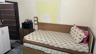 Bedroom Image of 2000 Sq.ft 3 BHK Independent House for sale in Kirti Nagar New Delhi for Rs. 20000000