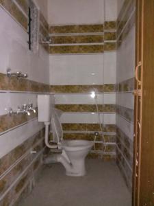 Common Bathroom Image of 1100 Sq.ft 2 BHK Apartment / Flat for sale in Keshtopur Kolkata for Rs. 3300000