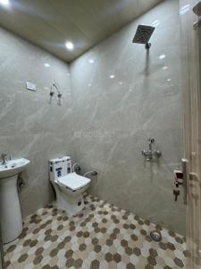 Bathroom Image of 1100 Sq.ft 3 BHK Independent House for rent in Vaishali Ghaziabad for Rs. 27000