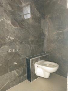 Common Bathroom Image of 1250 Sq.ft 3 BHK Apartment / Flat for sale in Shivalik Platinum, Satellite Ahmedabad for Rs. 15500000