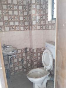 Bathroom Image of 600 Sq.ft 2 BHK Apartment / Flat for sale in Behala Kolkata for Rs. 1900000