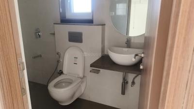 Image of 786 Sq.ft 2 BHK Apartment / Flat for sale in Shapoorji Pallonji BKC 28, Bandra East, Mumbai for Rs. 26000000
