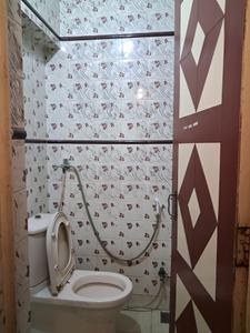 Common Bathroom Image of 1200 Sq.ft 2 BHK Apartment / Flat for sale in GH 14 DDA MIG, Paschim Vihar New Delhi for Rs. 12500000