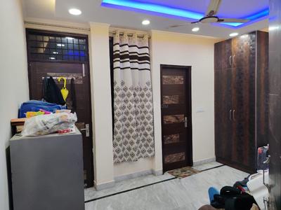Bedroom Image of 1200 Sq.ft 3 BHK Builder Floor for rent in Arjun Nagar New Delhi for Rs. 45000
