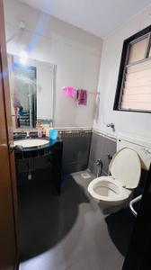 Bathroom Image of 1435 Sq.ft 2 BHK Apartment / Flat for sale in Paranjape West End River View, Aundh Pune for Rs. 16200000
