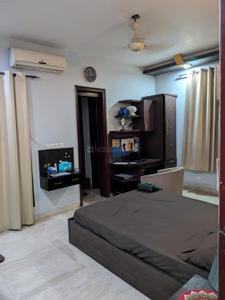 Bedroom Image of 2000 Sq.ft 3 BHK Builder Floor for sale in Janakpuri New Delhi for Rs. 50000000