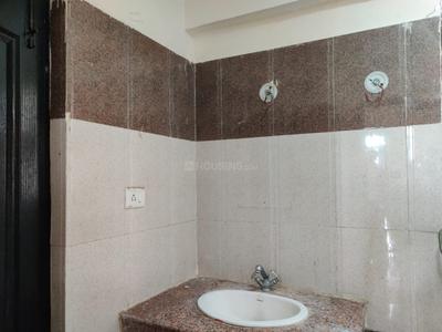 Bathroom Image of 600 Sq.ft 1 BHK Apartment / Flat for rent in SDS NRI Residency, Omega II Greater Noida for Rs. 20500
