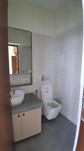 Bathroom Image of 900 Sq.ft 2 BHK Apartment / Flat for rent in Dynamix Divum, Malad East Mumbai for Rs. 72000