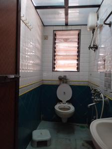 Bathroom Image of 640 Sq.ft 1 BHK Apartment / Flat for rent in NG Complex, Andheri East Mumbai for Rs. 42000
