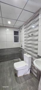 Bathroom Image of 1600 Sq.ft 3 BHK Apartment / Flat for rent in Omkar Royal Nest Lotus, Greater Kailash Jammu for Rs. 36000
