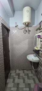 Bathroom Image of 1400 Sq.ft 3 BHK Apartment / Flat for rent in Dabgram Siliguri for Rs. 30000