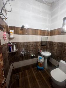 Bathroom Image of 990 Sq.ft 2 BHK Apartment / Flat for sale in Sector 127 Mohali for Rs. 3790000