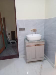 Bathroom Image of 1800 Sq.ft 2.5 BHK Builder Floor for rent in Vasundhara Colony Welfare, Vasundhara Ghaziabad for Rs. 25000