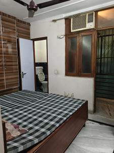 Bedroom Image of 800 Sq.ft 2 BHK Builder Floor for rent in Arjun Nagar New Delhi for Rs. 25000