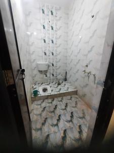 Bathroom Image of 1250 Sq.ft 2 BHK Builder Floor for rent in Lolai Lucknow for Rs. 10000
