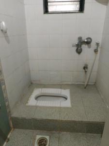Common Bathroom Image of 950 Sq.ft 2 BHK Apartment / Flat for rent in Magarpatta Iris, Magarpatta City Pune for Rs. 34000