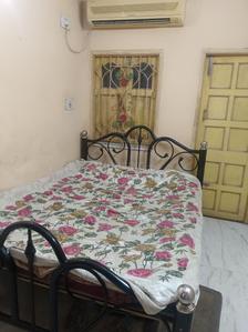 Bedroom Image of 450 Sq.ft 1 BHK Apartment / Flat for rent in Patuli Kolkata for Rs. 14000
