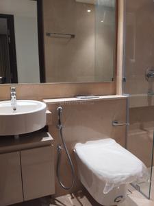Image of 1012 Sq.ft 3 BHK Apartment / Flat for sale in Hiranandani Highland A B C D And E Wing, Powai, Mumbai for Rs. 43500000