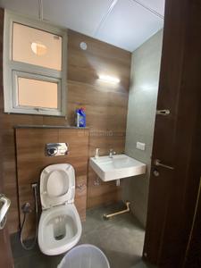 Bathroom Image of 1500 Sq.ft 3 BHK Apartment / Flat for rent in Escon Primera Phase 1, PR7 Airport Road Zirakpur for Rs. 33000