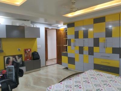 Bedroom Image of 4100 Sq.ft 5 BHK Builder Floor for sale in Shahdara New Delhi for Rs. 57500000
