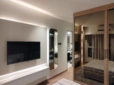 Bedroom Image of 3350 Sq.ft 5 BHK Apartment / Flat for sale in Brook Hill Tower, Andheri West Mumbai for Rs. 145000000
