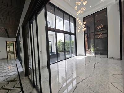 Balcony Image of 43560 Sq.ft 6 BHK Farm House for sale in DLF Farms New Delhi for Rs. 330000000