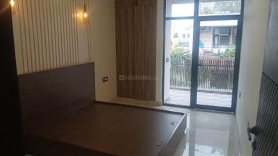 Bedroom Image of 1750 Sq.ft 4 BHK Apartment / Flat for sale in Indirapuram Ghaziabad for Rs. 18850000