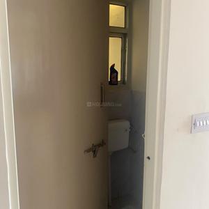 Bathroom Image of 400 Sq.ft 1 BHK Apartment / Flat for rent in Bhambhoriya Jaipur for Rs. 7000