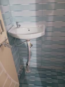 Bathroom Image of 600 Sq.ft 2 BHK Independent House for rent in Hebbal Bengaluru for Rs. 19000