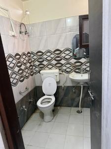 Bathroom Image of 1800 Sq.ft 3 BHK Builder Floor for rent in Govindpuri Jaipur for Rs. 25000