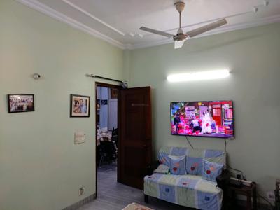Bedroom Image of 1800 Sq.ft 3 BHK Builder Floor for sale in Tri Nagar New Delhi for Rs. 18000000