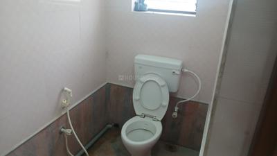 Bathroom Image of 550 Sq.ft 1 BHK Apartment / Flat for rent in Keshtopur Kolkata for Rs. 10000