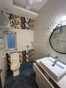 Bathroom Image of 1500 Sq.ft 3 BHK Apartment / Flat for rent in Alaknanda New Delhi for Rs. 65000