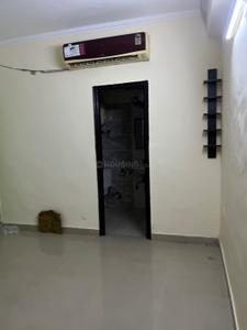 Bedroom Image of 1210 Sq.ft 3 BHK Apartment / Flat for sale in Amrapali Silicon City, Sector 76 Noida for Rs. 14500000