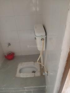Bathroom Image of 500 Sq.ft 2 BHK Independent House for rent in Balaganj Lucknow for Rs. 10000