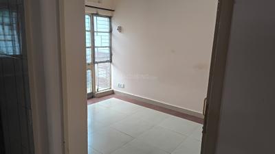 Bedroom Image of 1800 Sq.ft 3 BHK Apartment / Flat for rent in Rainbow Apartment, Sector 12 Dwarka New Delhi for Rs. 30000