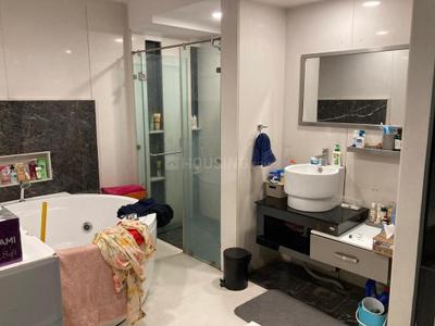 Bathroom Image of 12000 Sq.ft 7 BHK Independent House for sale in DLF City Floor Phase 2, DLF Phase 2 Gurgaon for Rs. 165000000