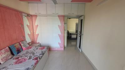 Bedroom Image of 1295 Sq.ft 3 BHK Apartment / Flat for rent in Radha Residency, Borivali East Mumbai for Rs. 75000