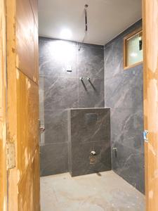 Common Bathroom Image of 2000 Sq.ft 4 BHK Builder Floor for sale in Vasundhara Ghaziabad for Rs. 22000000