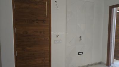 Living Room Image of 950 Sq.ft 3 BHK Builder Floor for sale in Paschim Vihar New Delhi for Rs. 17500000