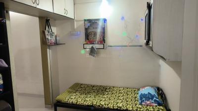 Bedroom Image of 500 Sq.ft 1 RK Apartment / Flat for rent in Kothrud Pune for Rs. 16000