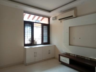 Bedroom Image of 2800 Sq.ft 3 BHK Apartment / Flat for rent in DDA Flats Vasant Kunj, Vasant Kunj New Delhi for Rs. 100000