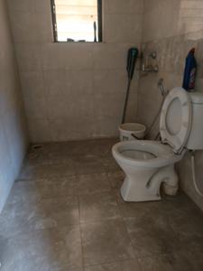 Common Bathroom Image of 1000 Sq.ft 2 BHK Apartment / Flat for sale in Kolte Patil Margosa Heights, Mohammed Wadi Pune for Rs. 5100000