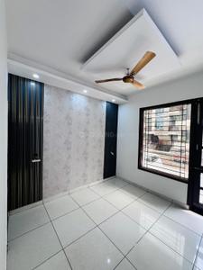 Bedroom Image of 1100 Sq.ft 3 BHK Apartment / Flat for sale in Bhabat Zirakpur for Rs. 6150000