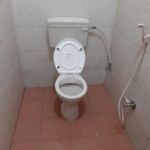 Bathroom Image of 1200 Sq.ft 2 BHK Independent House for rent in Mettupatti Dindigul for Rs. 10500